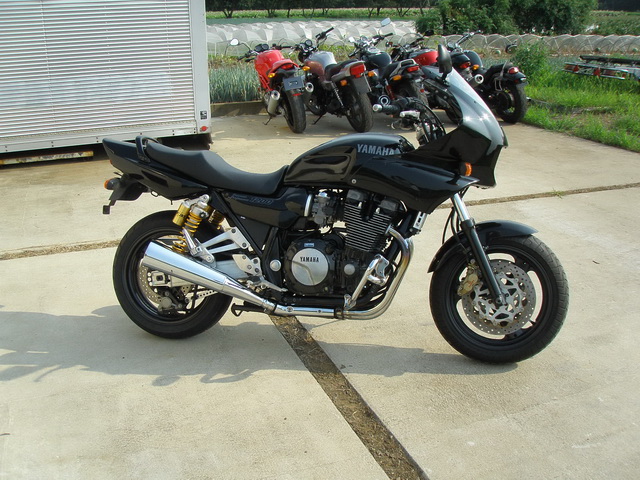 Купить мотоцикл Yamaha XJR1200R 1996 фото 5